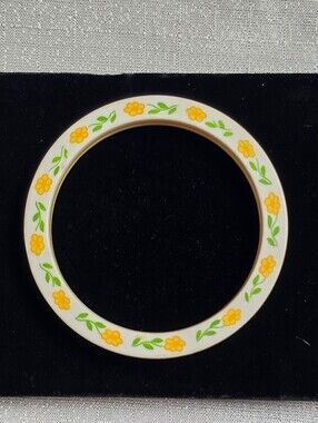 Vintage Yellow & White Floral Forget Me Not Plastic Bangle Bracelet